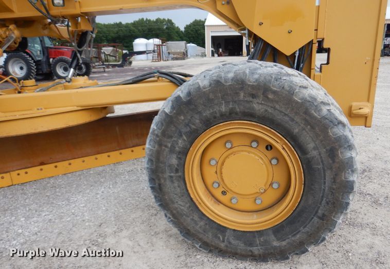 image for item IT9113 2013 Caterpillar 12M2  motor grader