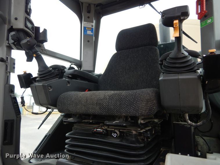 image for item IT9114 2012 Caterpillar 140M2 VHP  motor grader