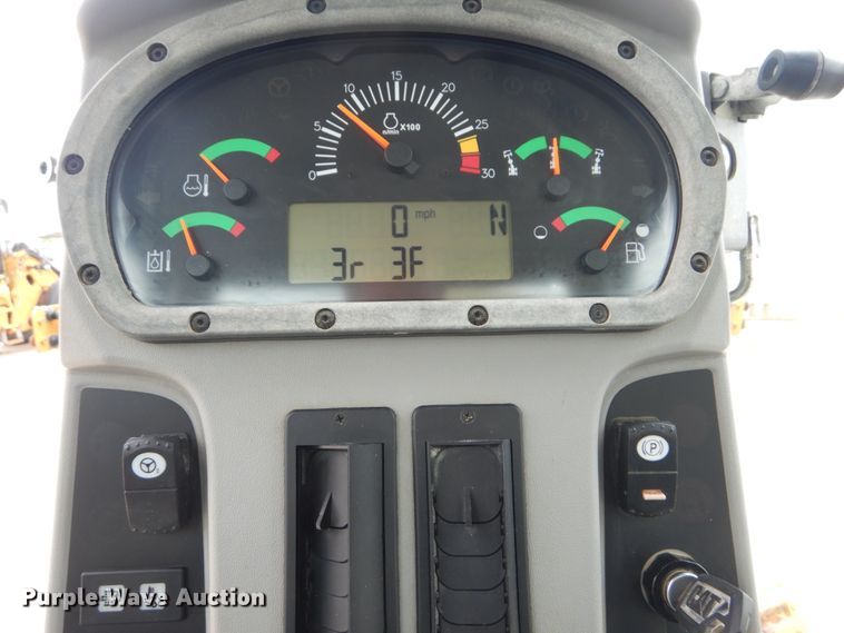 image for item IT9114 2012 Caterpillar 140M2 VHP  motor grader