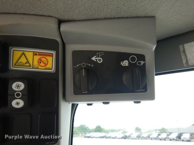 image for item IT9114 2012 Caterpillar 140M2 VHP  motor grader