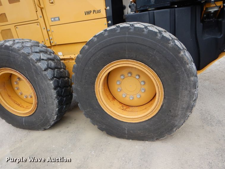 image for item IT9114 2012 Caterpillar 140M2 VHP  motor grader