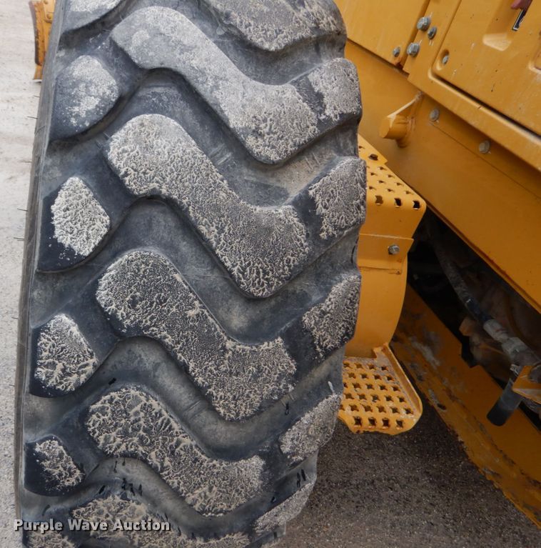 image for item IT9114 2012 Caterpillar 140M2 VHP  motor grader