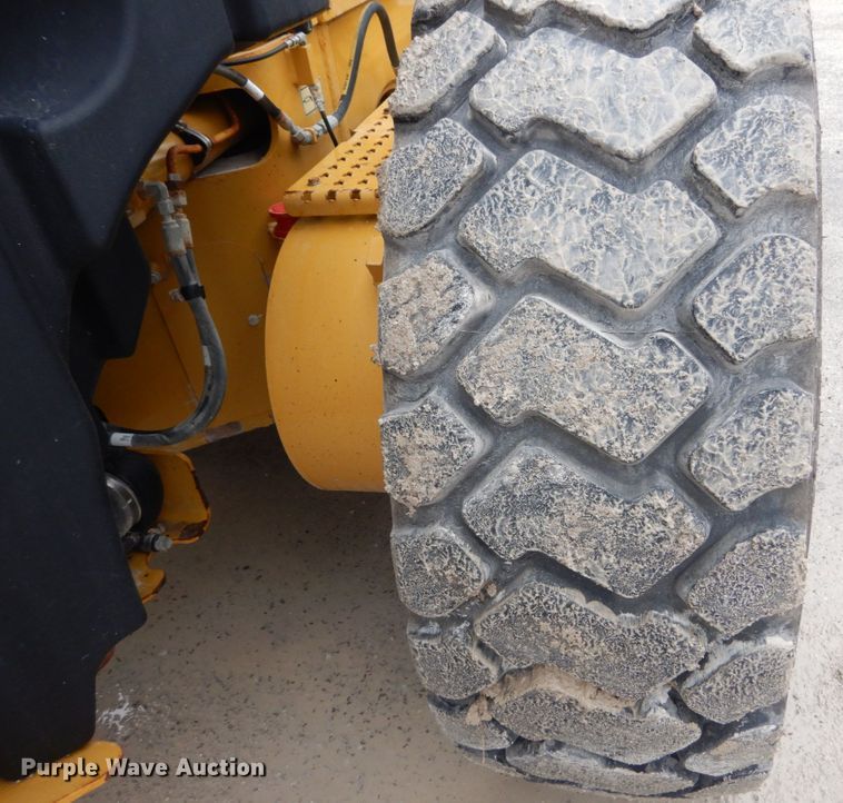 image for item IT9114 2012 Caterpillar 140M2 VHP  motor grader