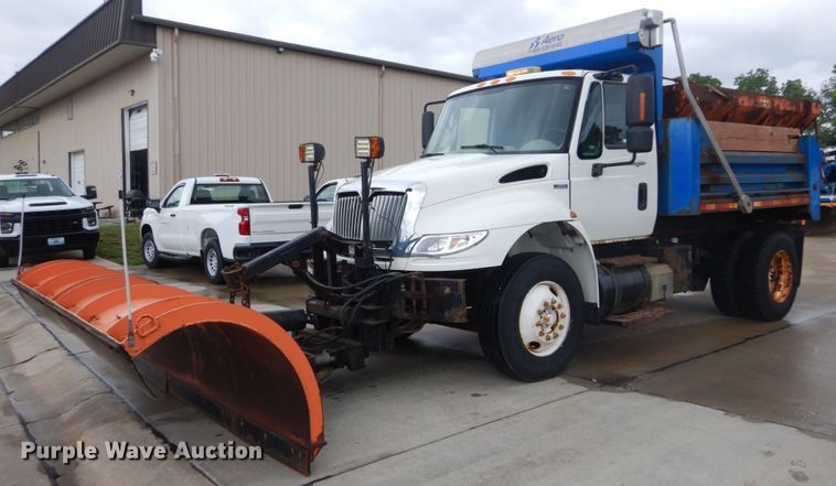 image for item IT9126 2009 International DuraStar 4400  dump truck