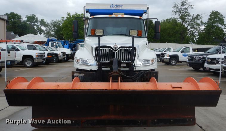 image for item IT9126 2009 International DuraStar 4400  dump truck