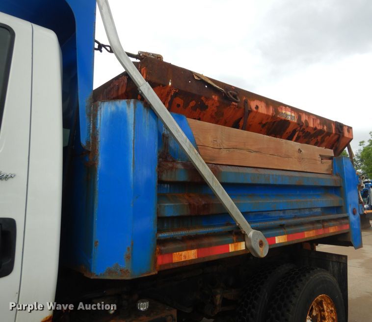 image for item IT9126 2009 International DuraStar 4400  dump truck