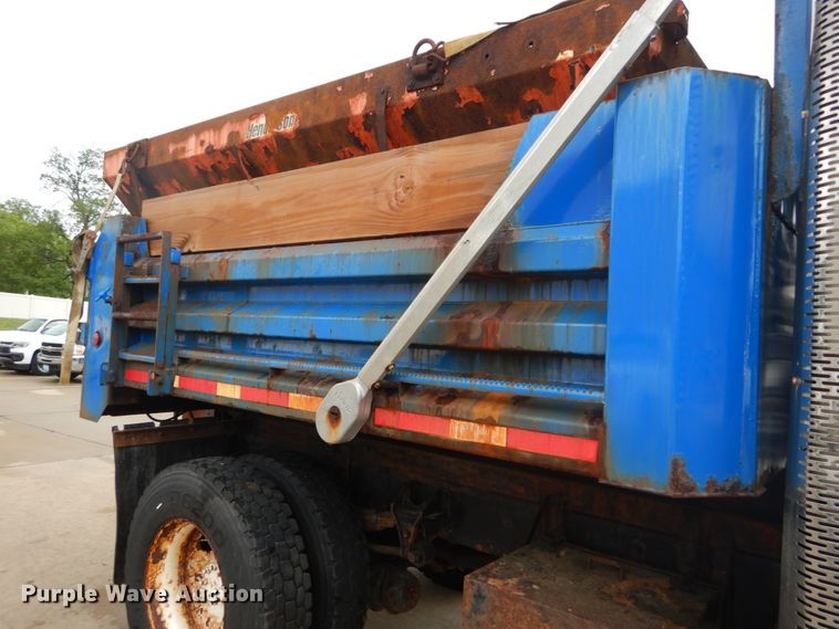 image for item IT9126 2009 International DuraStar 4400  dump truck