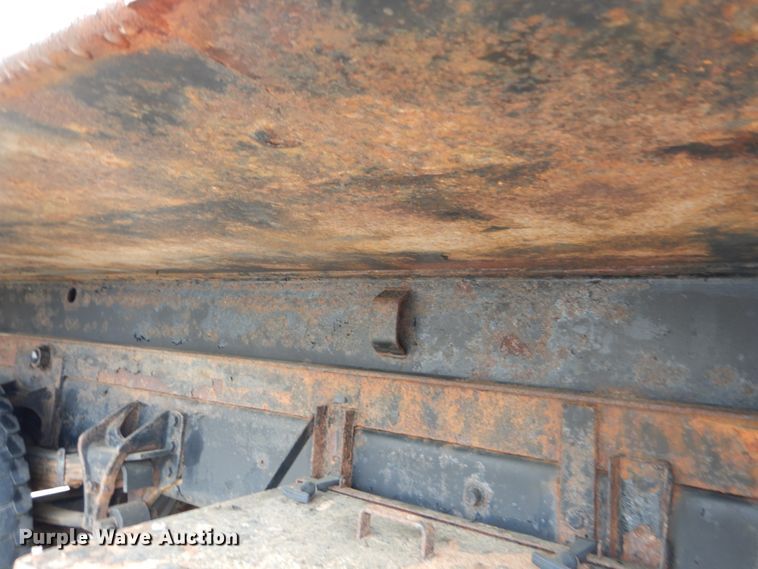 image for item IT9126 2009 International DuraStar 4400  dump truck