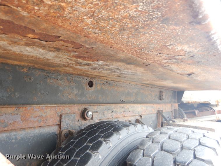 image for item IT9126 2009 International DuraStar 4400  dump truck