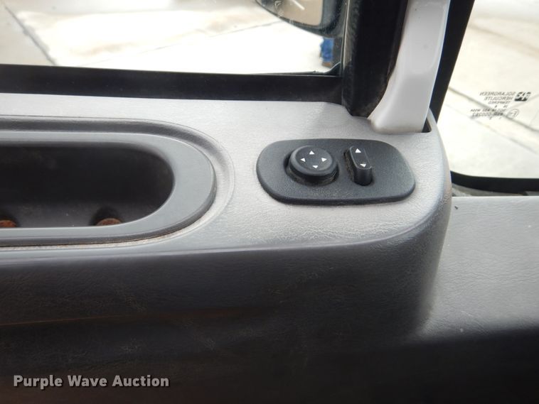 image for item IT9126 2009 International DuraStar 4400  dump truck