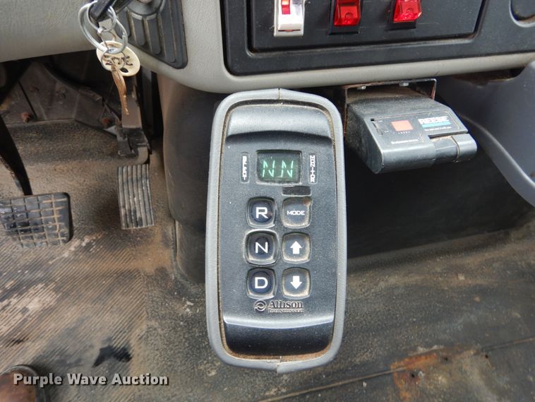 image for item IT9126 2009 International DuraStar 4400  dump truck