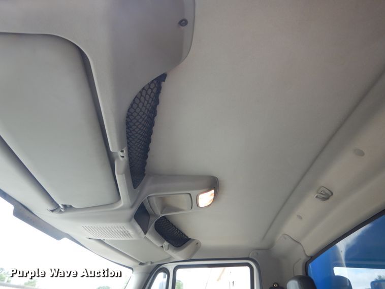 image for item IT9126 2009 International DuraStar 4400  dump truck