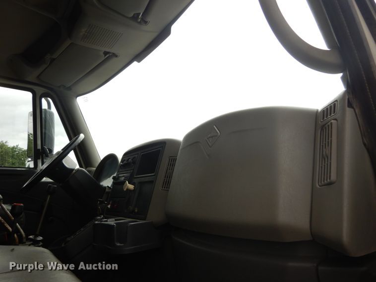 image for item IT9126 2009 International DuraStar 4400  dump truck