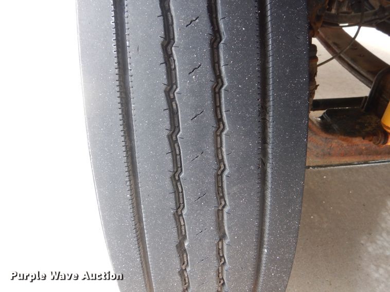 image for item IT9126 2009 International DuraStar 4400  dump truck