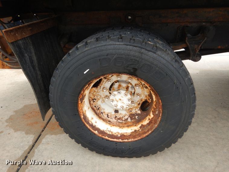 image for item IT9126 2009 International DuraStar 4400  dump truck