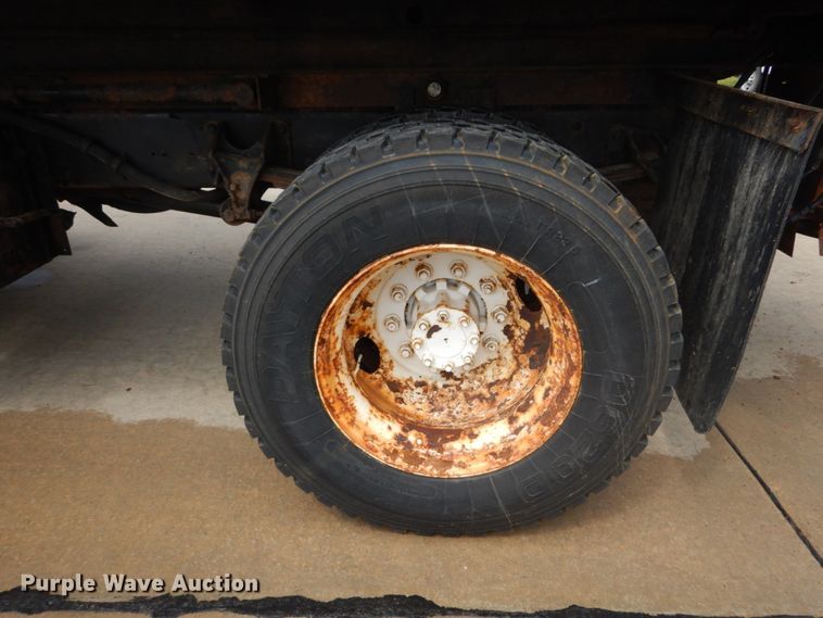 image for item IT9126 2009 International DuraStar 4400  dump truck