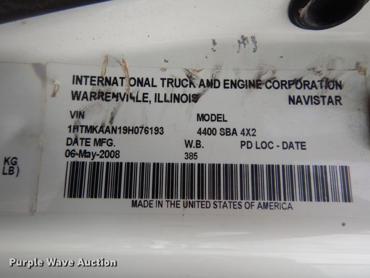 image for item IT9126 2009 International DuraStar 4400  dump truck