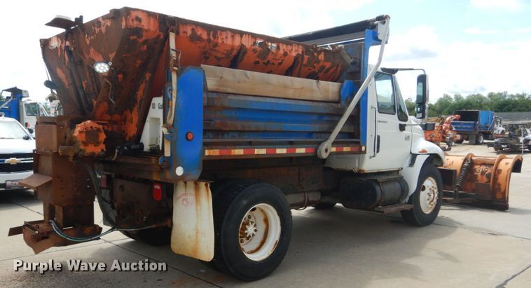 image for item IT9127 2006 International DuraStar 4400  dump truck