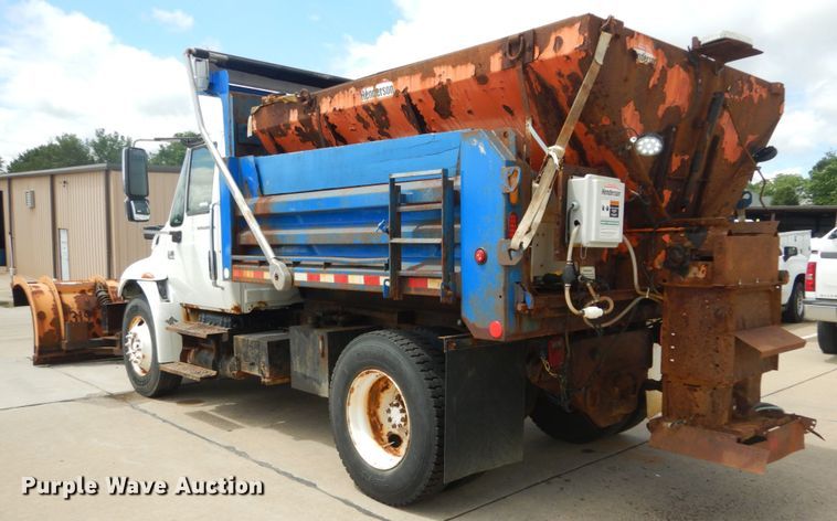 image for item IT9127 2006 International DuraStar 4400  dump truck