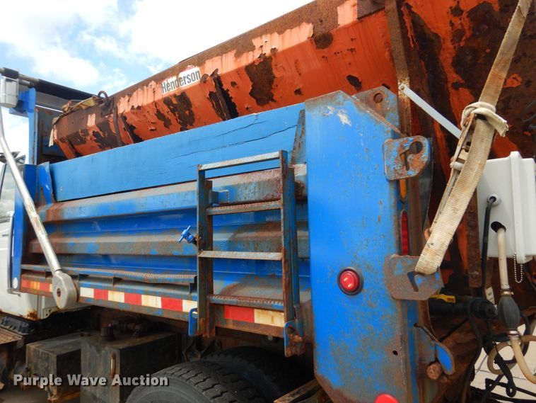 image for item IT9127 2006 International DuraStar 4400  dump truck