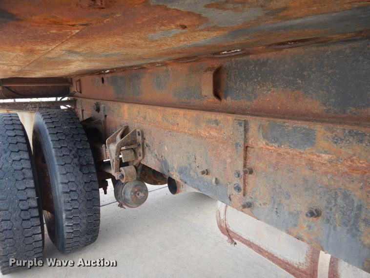 image for item IT9127 2006 International DuraStar 4400  dump truck