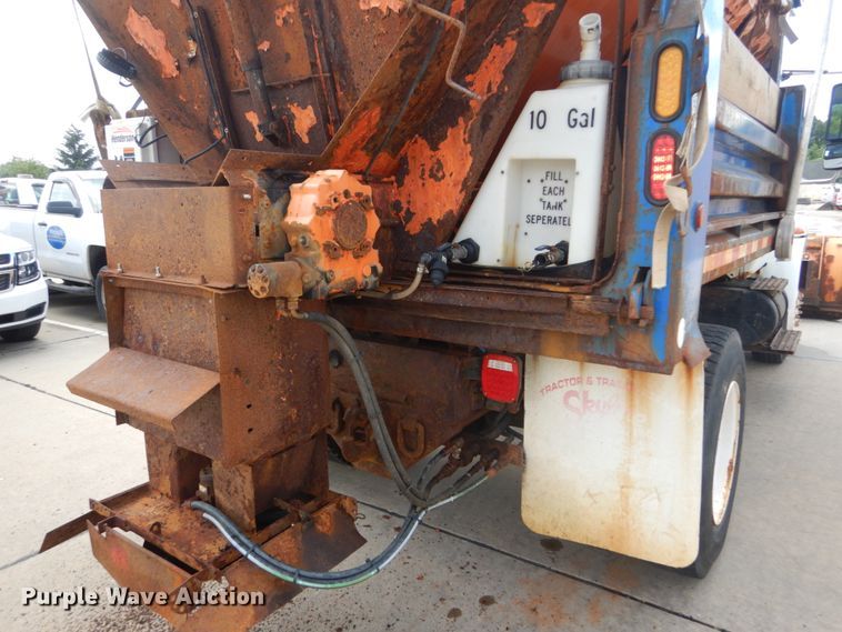 image for item IT9127 2006 International DuraStar 4400  dump truck