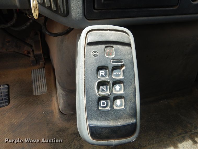 image for item IT9127 2006 International DuraStar 4400  dump truck