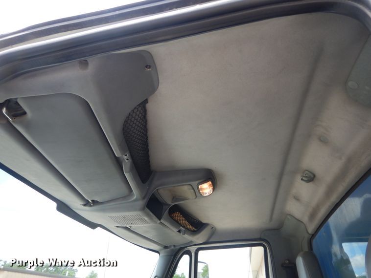 image for item IT9127 2006 International DuraStar 4400  dump truck