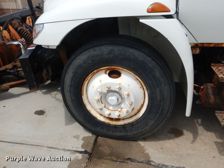 image for item IT9127 2006 International DuraStar 4400  dump truck