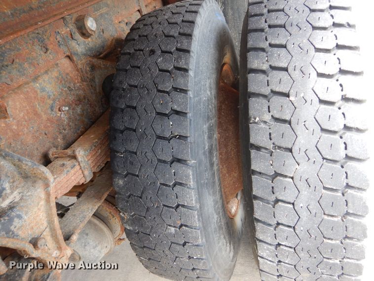 image for item IT9127 2006 International DuraStar 4400  dump truck