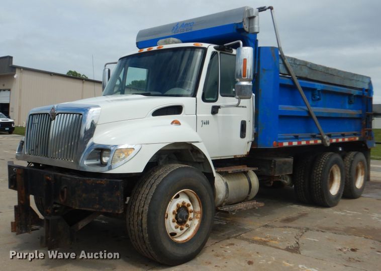 image for item IT9128 2007 International WorkStar 7400  dump truck
