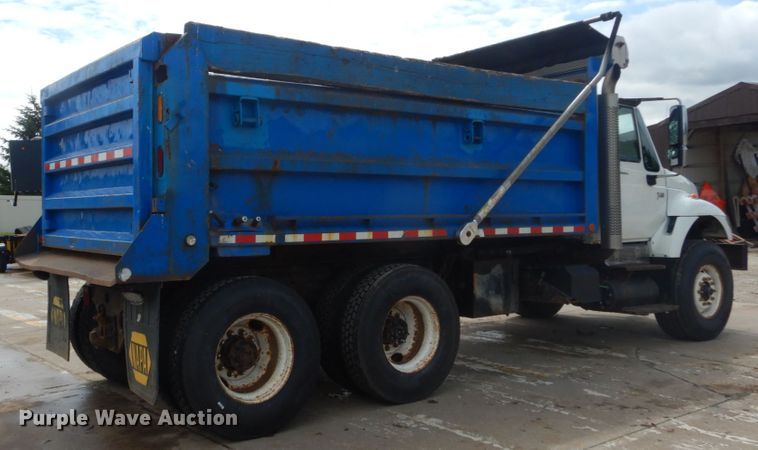 image for item IT9128 2007 International WorkStar 7400  dump truck