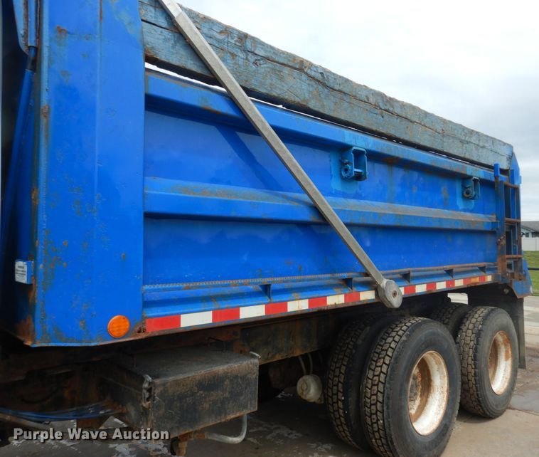 image for item IT9128 2007 International WorkStar 7400  dump truck