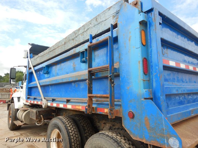 image for item IT9128 2007 International WorkStar 7400  dump truck