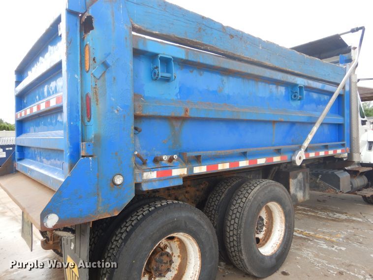 image for item IT9128 2007 International WorkStar 7400  dump truck