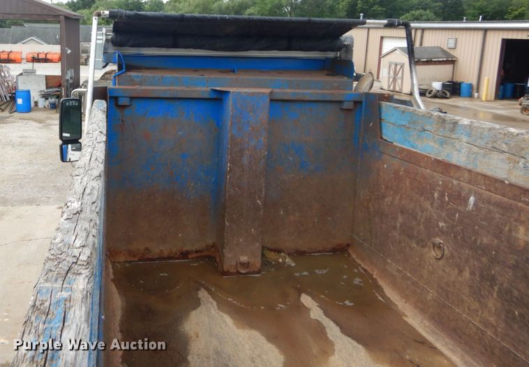 image for item IT9128 2007 International WorkStar 7400  dump truck