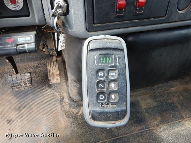 image for item IT9128 2007 International WorkStar 7400  dump truck