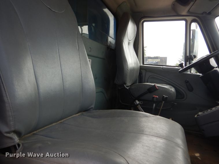 image for item IT9128 2007 International WorkStar 7400  dump truck