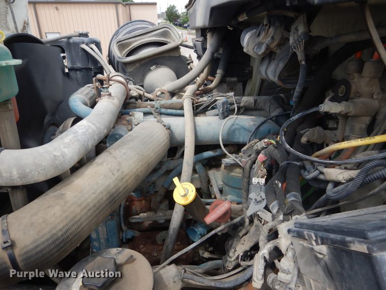 image for item IT9128 2007 International WorkStar 7400  dump truck