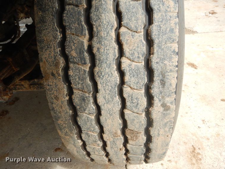 image for item IT9128 2007 International WorkStar 7400  dump truck