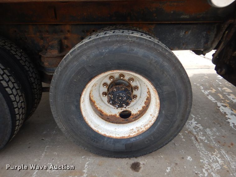 image for item IT9128 2007 International WorkStar 7400  dump truck