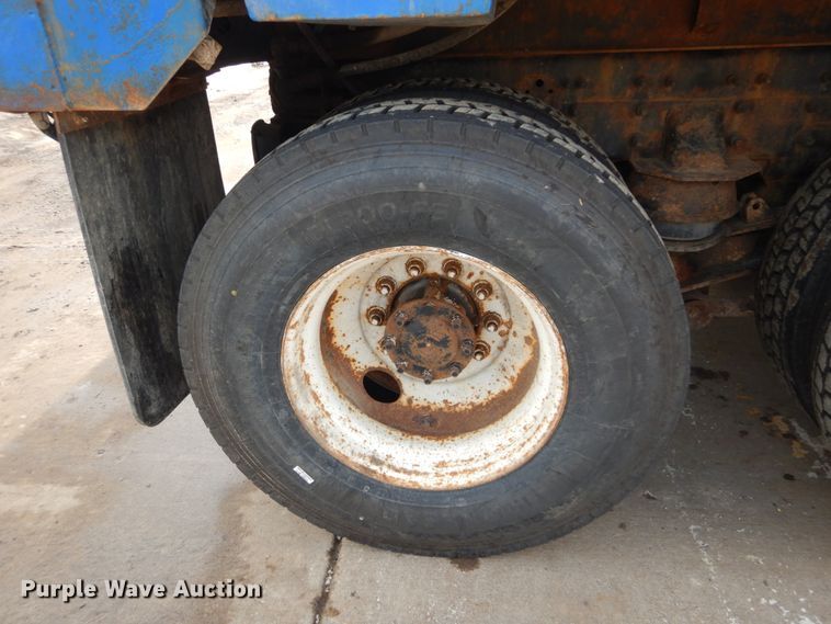 image for item IT9128 2007 International WorkStar 7400  dump truck