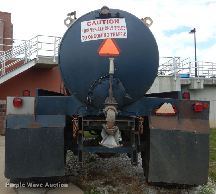 image for item IT9130 1991 Off Road Floater 4030HD  water wagon