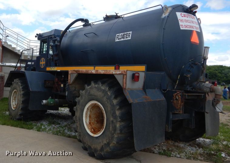 image for item IT9130 1991 Off Road Floater 4030HD  water wagon