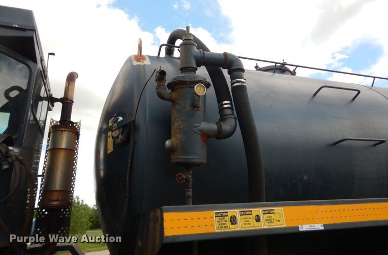 image for item IT9130 1991 Off Road Floater 4030HD  water wagon