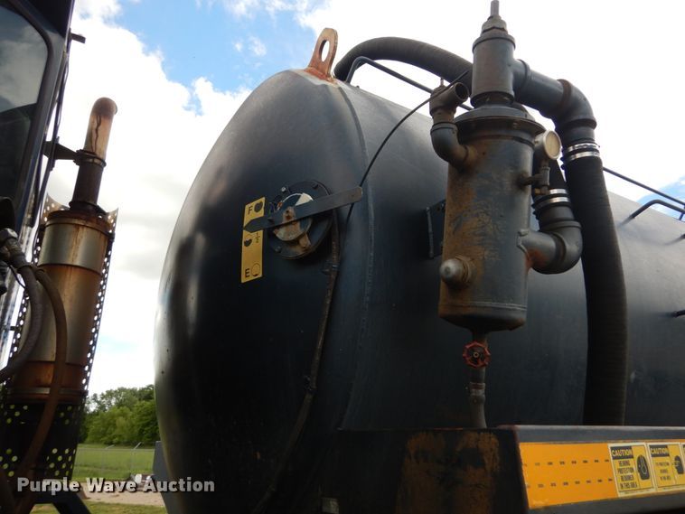 image for item IT9130 1991 Off Road Floater 4030HD  water wagon