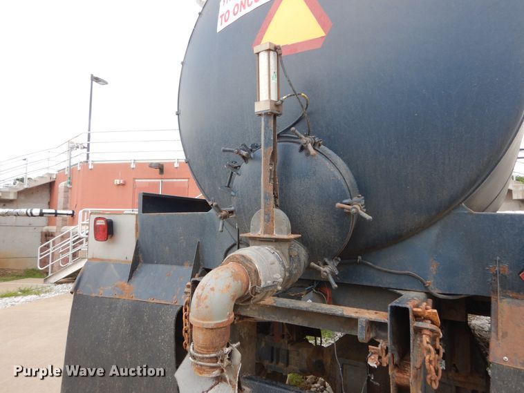 image for item IT9130 1991 Off Road Floater 4030HD  water wagon