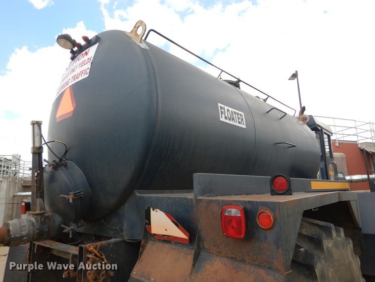 image for item IT9130 1991 Off Road Floater 4030HD  water wagon