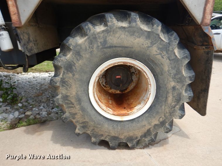 image for item IT9130 1991 Off Road Floater 4030HD  water wagon