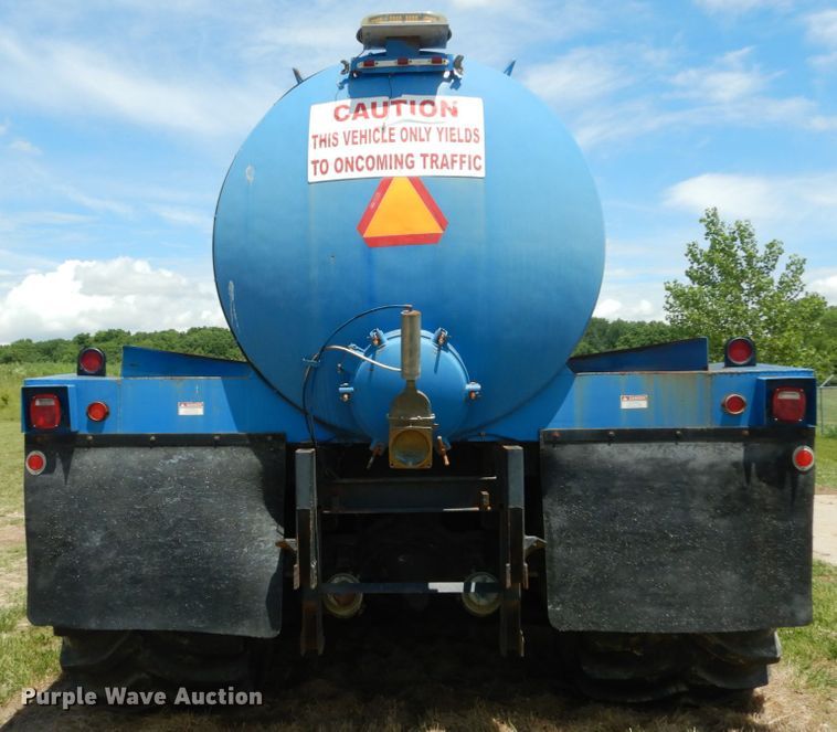 image for item IT9131 2006 Off Road Floater M6030  water wagon